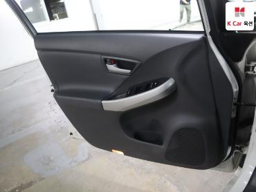 2010 - toyota prius