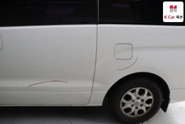 2012 - hyundai grand starex