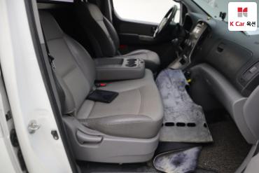 2012 - hyundai grand starex