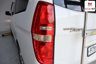 2012 - hyundai grand starex