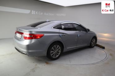 2015 - hyundai grandeur