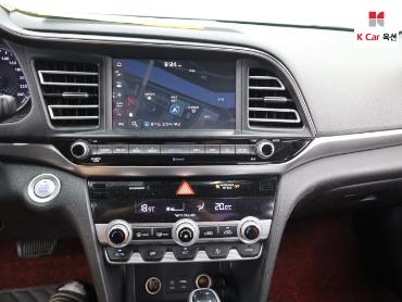 2019 - hyundai avante
