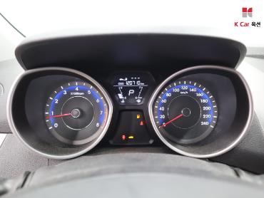 2012 - hyundai avante