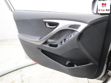 2012 - hyundai avante
