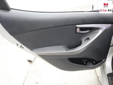 2012 - hyundai avante