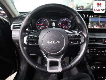 2022 - kia k5