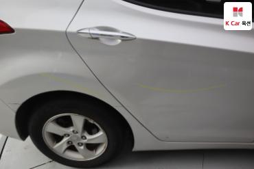 2011 - hyundai avante