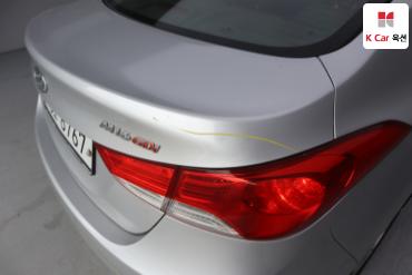 2011 - hyundai avante