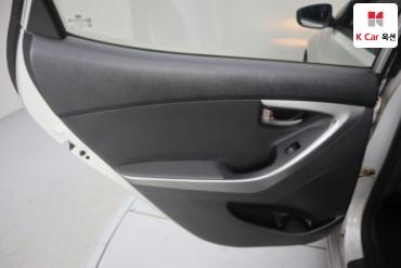 2011 - hyundai avante