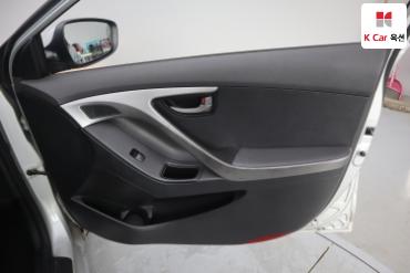 2011 - hyundai avante