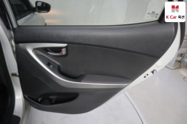 2011 - hyundai avante