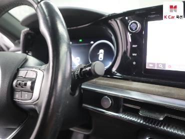 2022 - kia k5