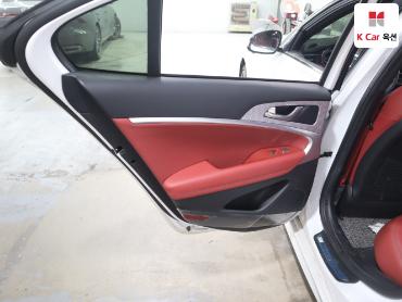 جينيسيس G70 2023 — صورة 24