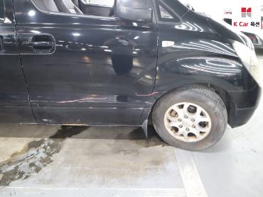 2011 - hyundai grand starex