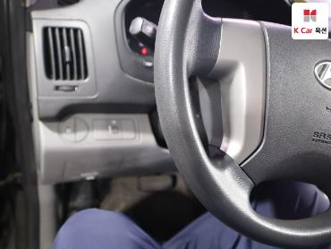 2011 - hyundai grand starex
