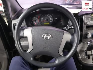 2011 - hyundai grand starex