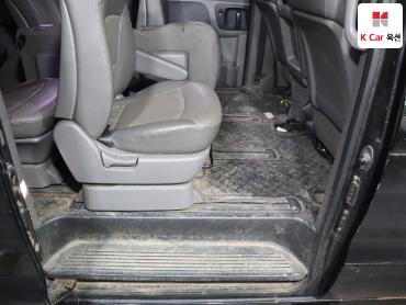 2011 - hyundai grand starex