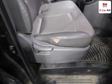2011 - hyundai grand starex