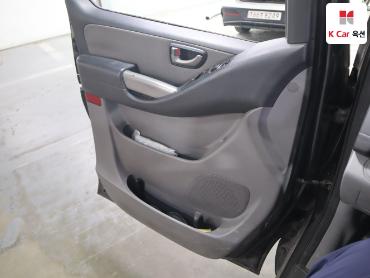 2011 - hyundai grand starex