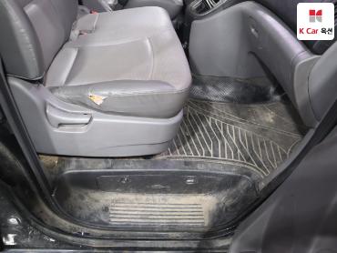 2011 - hyundai grand starex