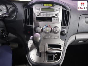 2011 - hyundai grand starex