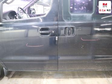 2011 - hyundai grand starex