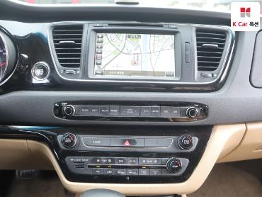 2018 - kia carnival