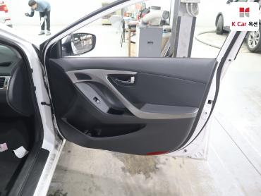 2013 - hyundai avante