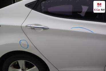 2012 - hyundai avante