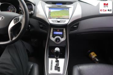2012 - hyundai avante