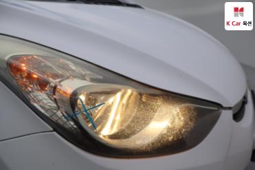 2012 - hyundai avante
