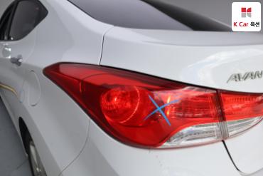 2012 - hyundai avante