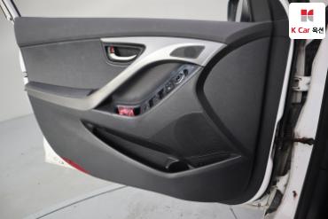 2012 - hyundai avante