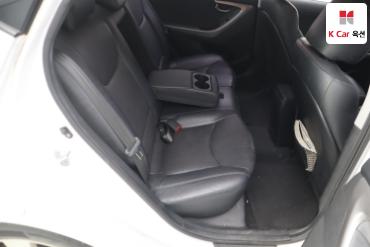 2012 - hyundai avante