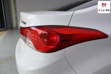 2012 - hyundai avante