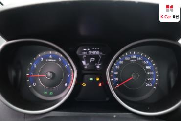 2012 - hyundai avante