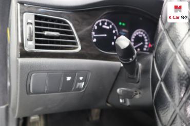 2012 - hyundai bh330
