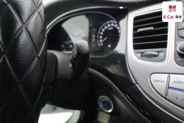 2012 - hyundai bh330