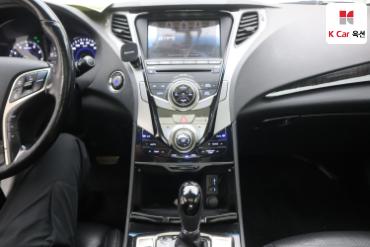 2011 - hyundai grandeur