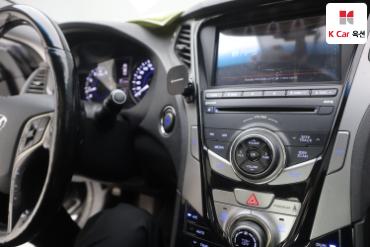 2011 - hyundai grandeur