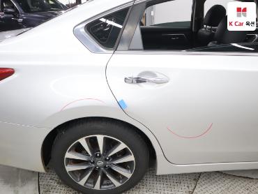 2017 - nissan altima