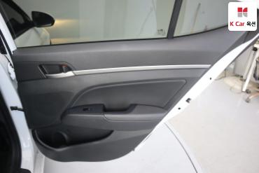 2016 - hyundai avante