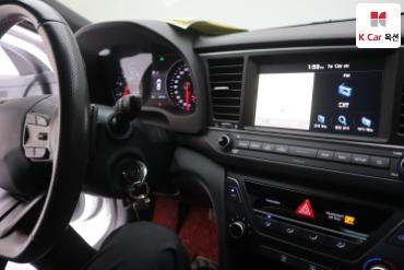 2018 - hyundai avante