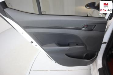 2018 - hyundai avante