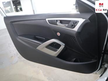 2014 - hyundai veloster