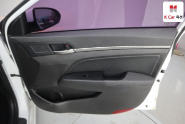 2017 - hyundai avante