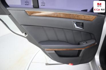 2011 - mercedes-benz e300