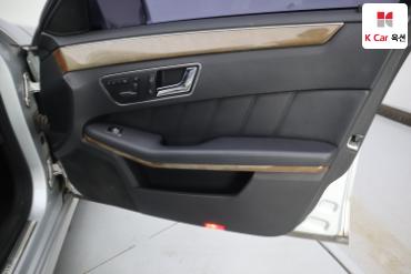 2011 - mercedes-benz e300