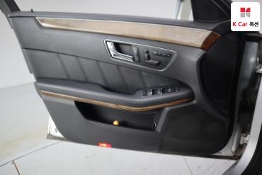 2011 - mercedes-benz e300