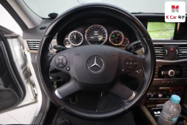 2011 - mercedes-benz e300